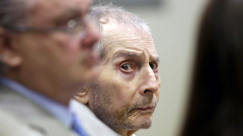 Robert Durst raising an eyebrow in court