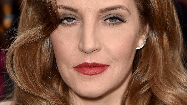 Lisa Marie Presley with red lipstick