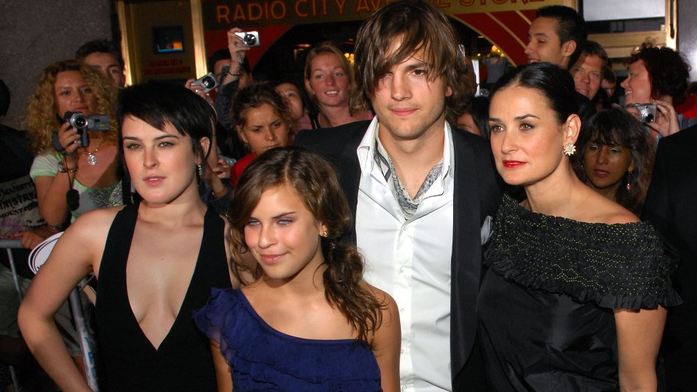 Rumer Willis, Ashton Kutcher, Tallulah Willis, & Demi Moore