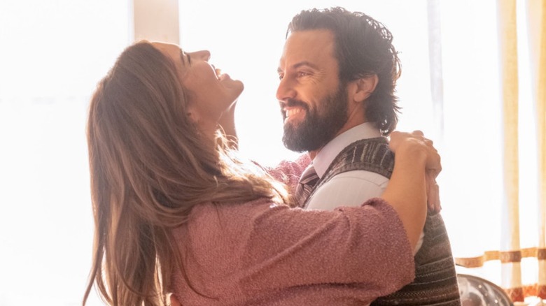 Mandy Moore and Milo Ventimiglia in a scene from This Is Us