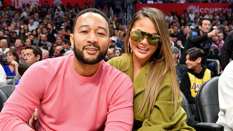 Chrissy Teigen John Legend courtside basketball