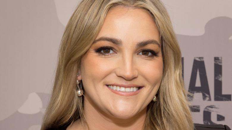 Jamie Lynn Spears smiles in close-up