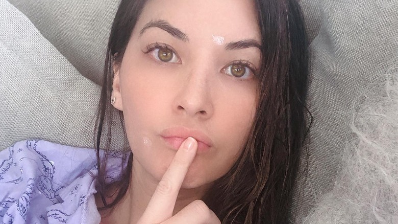 Olivia Munn takes a selfie without makeup