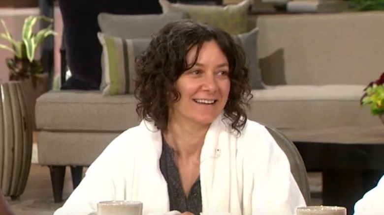 Sara Gilbert makeup-free on The Talk