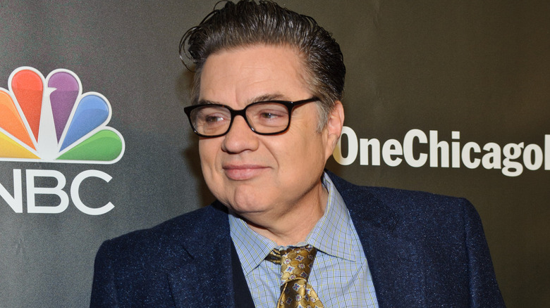 Oliver Platt smiling