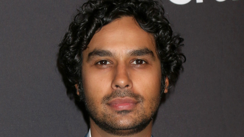 Kunal Nayyar posing