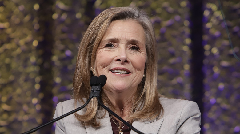 Meredith Vieira speaks in front of a crowd