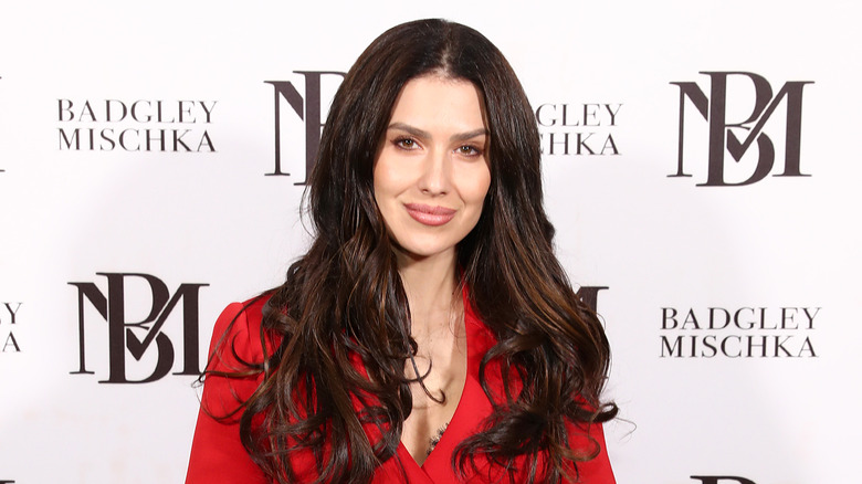 Hilaria Baldwin posing at an event