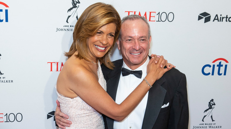 Hoda Kotb, Joel Schiffman posing