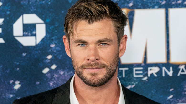 Chris Hemsworth posing