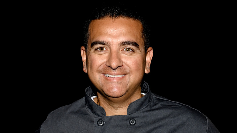 Buddy Valastro posing for cameras