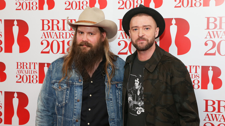 Justin Timberlake and Chris Stapleton pose