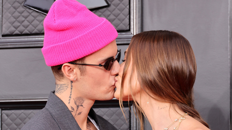 Justin Bieber and Hailey Bieber kissing