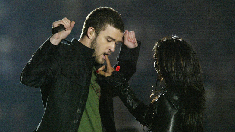 Janet Jackson and Justin Timberlake 2004 Super Bowl Half Time Show