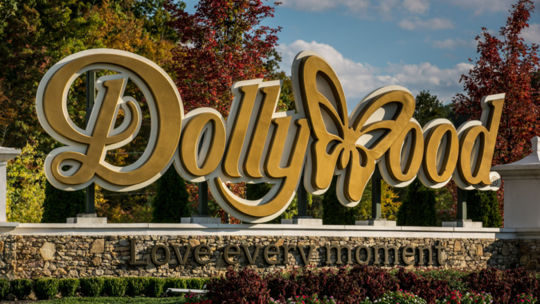 Entrance to Dollywood