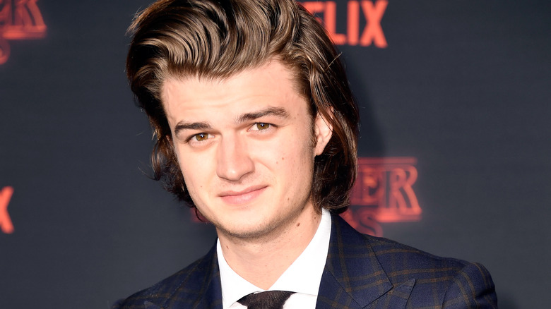 Joe Keery at event