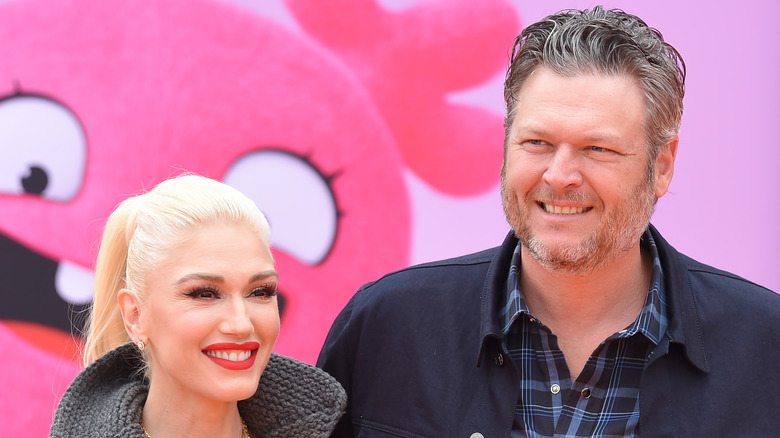 Gwen Stefani posing with Blake Shelton