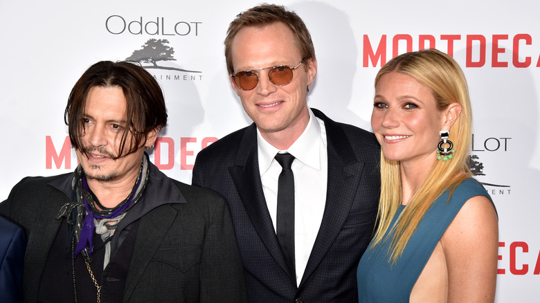 Johnny Depp, Paul Bettany and Gwyneth Paltrow posing