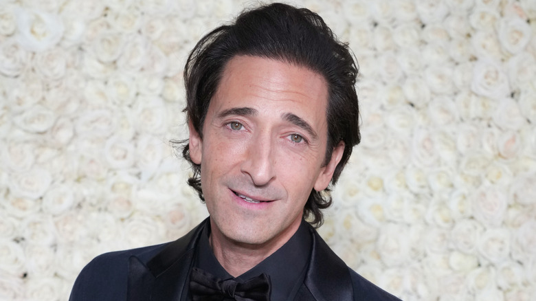 Adrien Brody posing