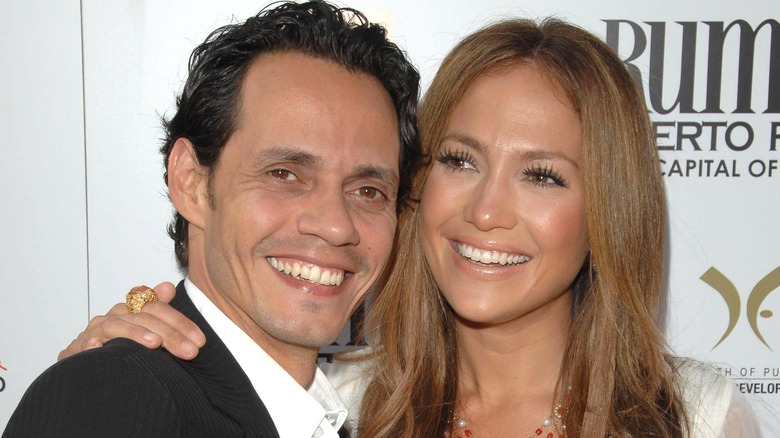 Marc Anthony and Jennifer Lopez smiling