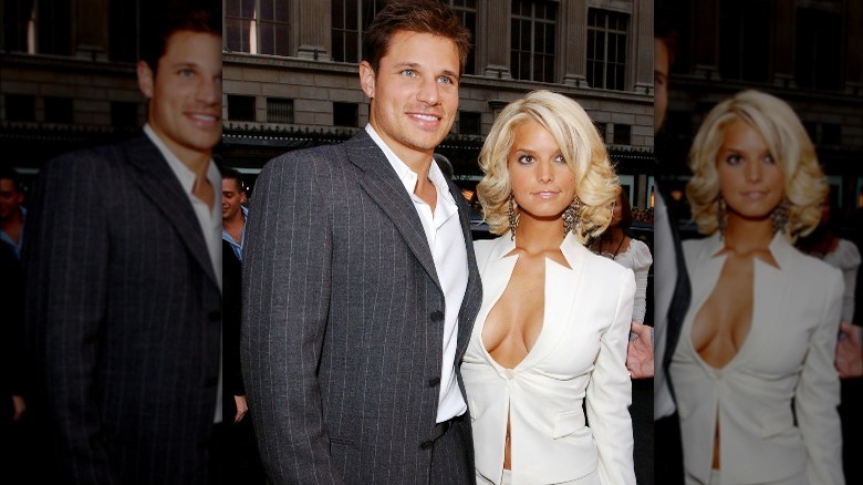 Nick Lachey, Jessica Simpson posing