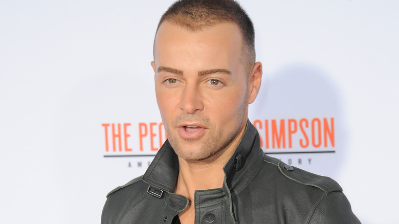 Joey Lawrence shaved head