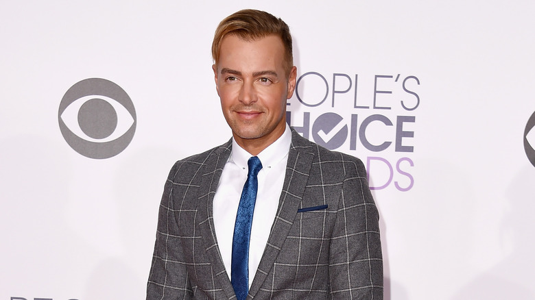 Joey Lawrence red carpet