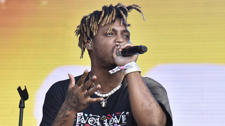 Juice WRLD performing