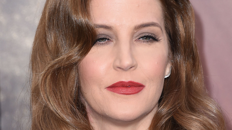 Lisa Marie Presley posing