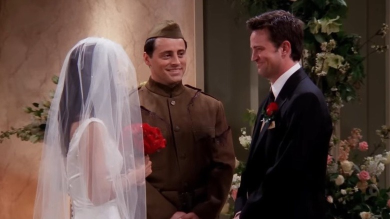 Matthew Perry in a scene from Friends.