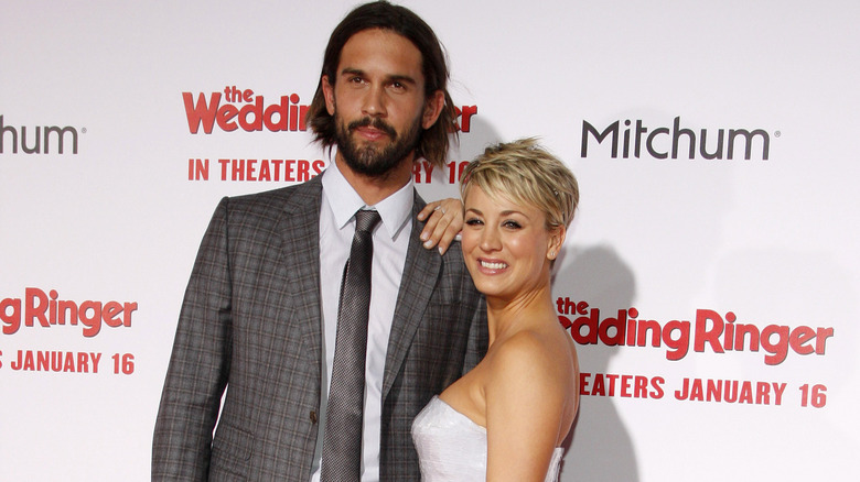 Kaley Cuoco and Ryan Sweeting pose 