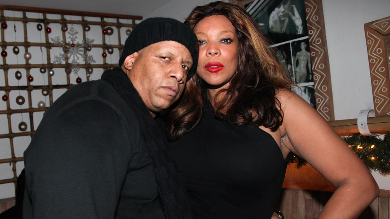 Wendy Williams Kevin Hunter posing