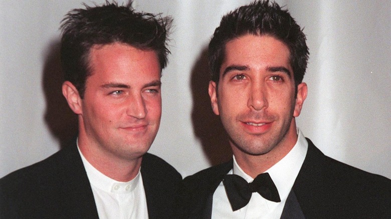 Matthew Perry and David Schwimmer posing together 1997