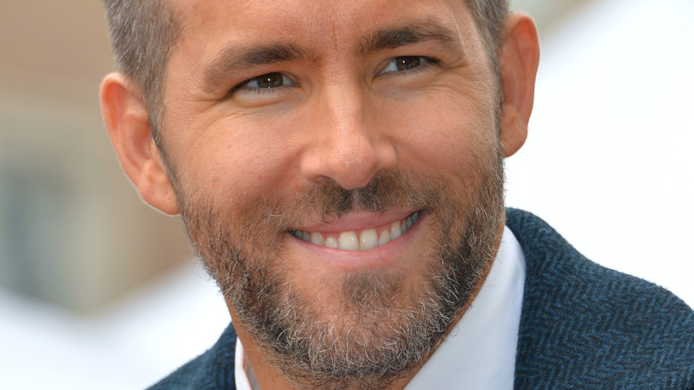 Ryan Reynolds at the Hollywood Walk of Fame ceremony
