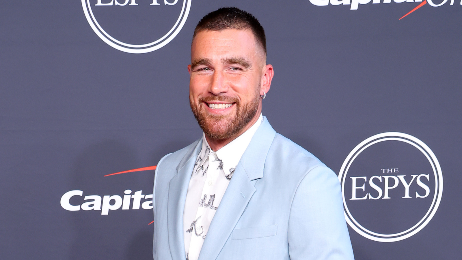How Nfl Star Travis Kelce Tried To Shoot His Shot With Taylor Swift