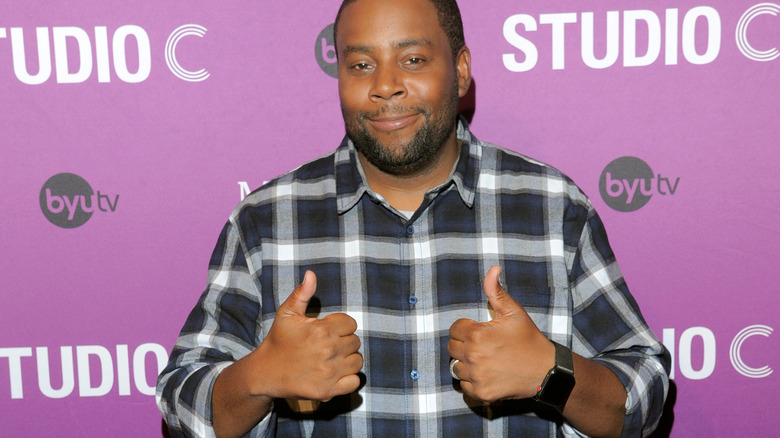 Kenan Thompson thumbs up