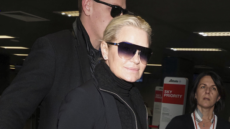 Yolanda Hadid in sunglasses