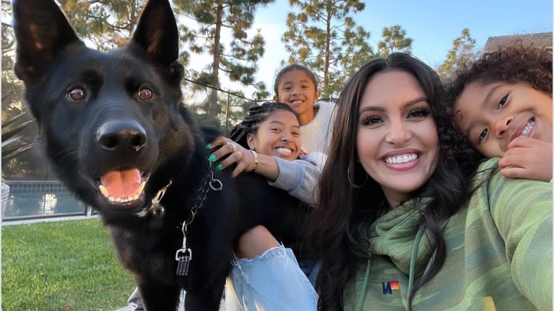 Vanessa Bryant daughters dog selfie