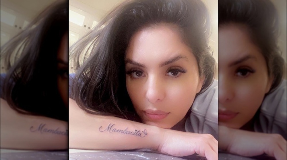 Vanessa Bryant showing her Mambacita tattoo