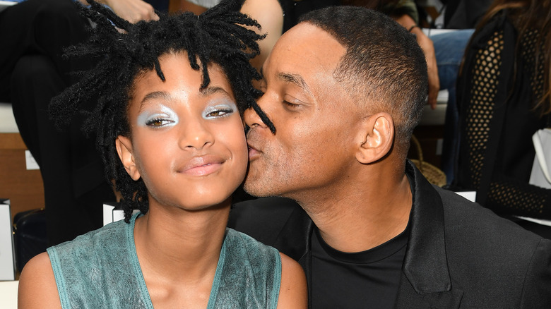 Will Smith kissing Willow Smith on the cheek