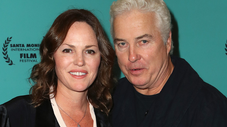 Jorja Fox and WIlliam Petersen posing together