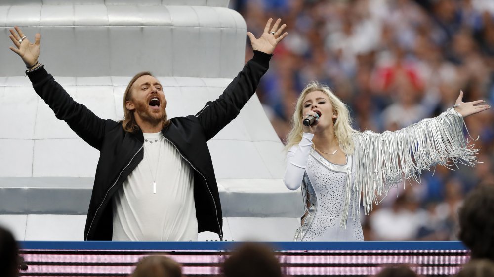 Zara Larsson and David Guetta performing