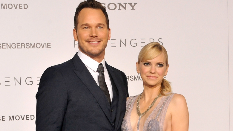 Anna Faris and Chriss Pratt make an appearance in 2016