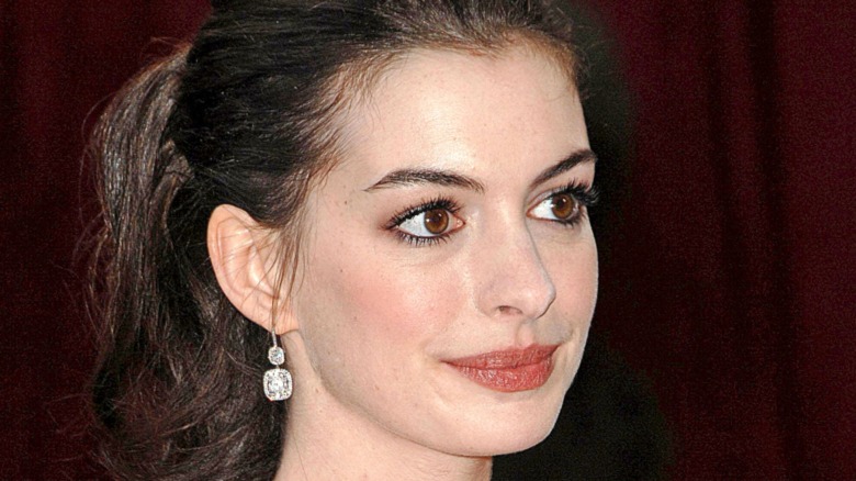 Anne Hathaway at the Academy Awards