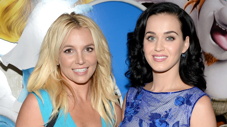 Britney Spears and Katy Perry posing