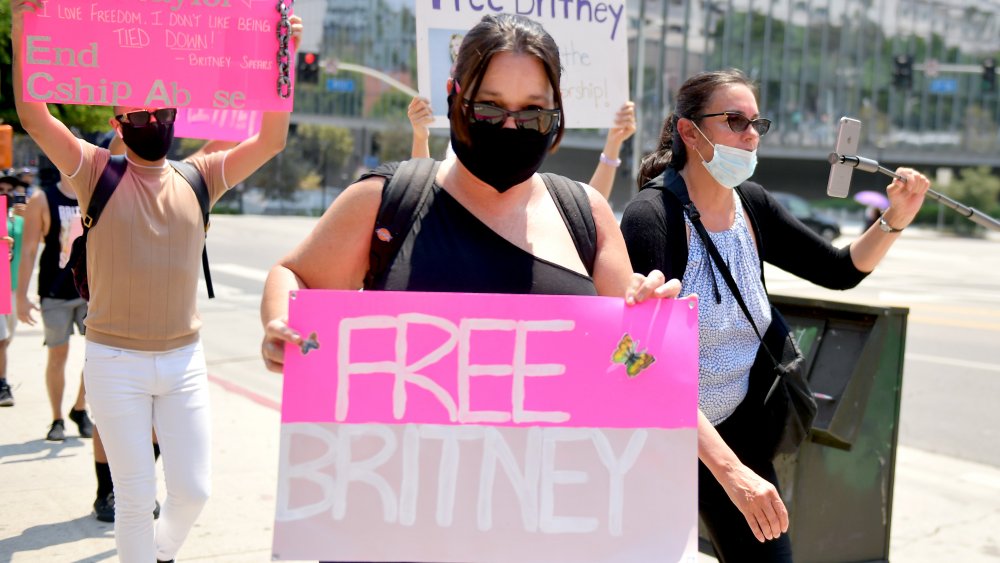 #FreeBritney protestors at Downtown Los Angeles courthouse in 2020