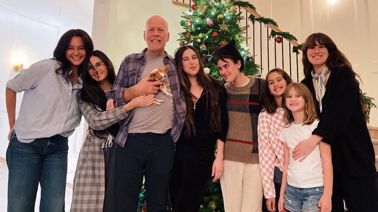 Demi Moore, Bruce Willis, Emma Heming with daughters
