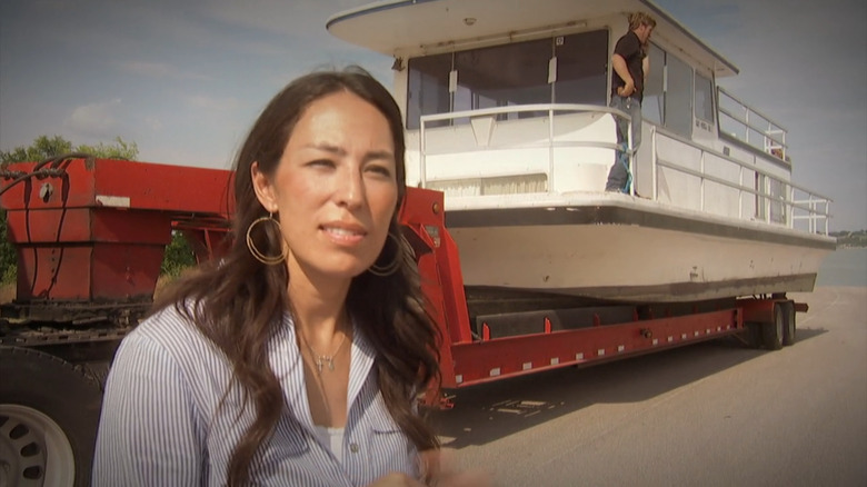 Joanna Gaines and Chip Gaines with their houseboat in "Fixer Upper" sizzle reel