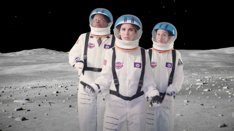 Christy Carlson Romano, Lauren Frost, George Anthony Bell in astronaut costumes