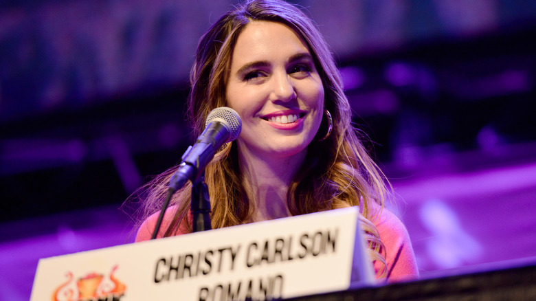 Christy Carlson Romano speaking at a Comic-Con